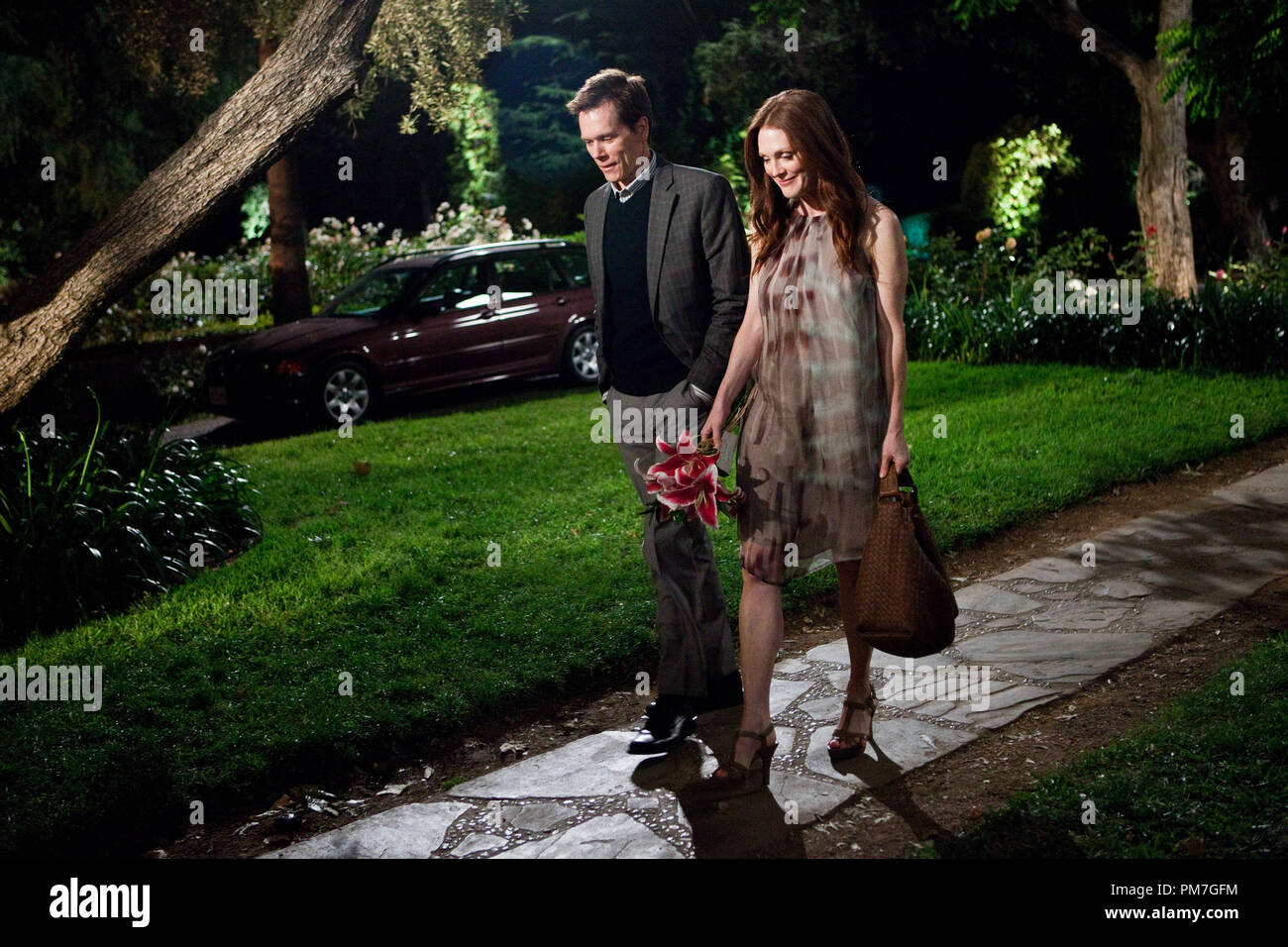 Is This Netflix Dark Comedy With Kevin Bacon And Julianne Moore A Hit? Is This Netflix Dark Comedy With Kevin Bacon And Julianne Moore A Hit?