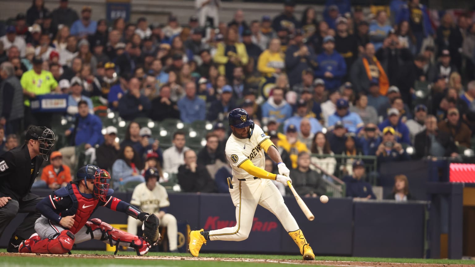 Jackson Chourio's Two Home Runs Power Brewers' 8-2 Victory Over Reds Jackson Chourio's Two Home Runs Power Brewers' 8-2 Victory Over Reds
