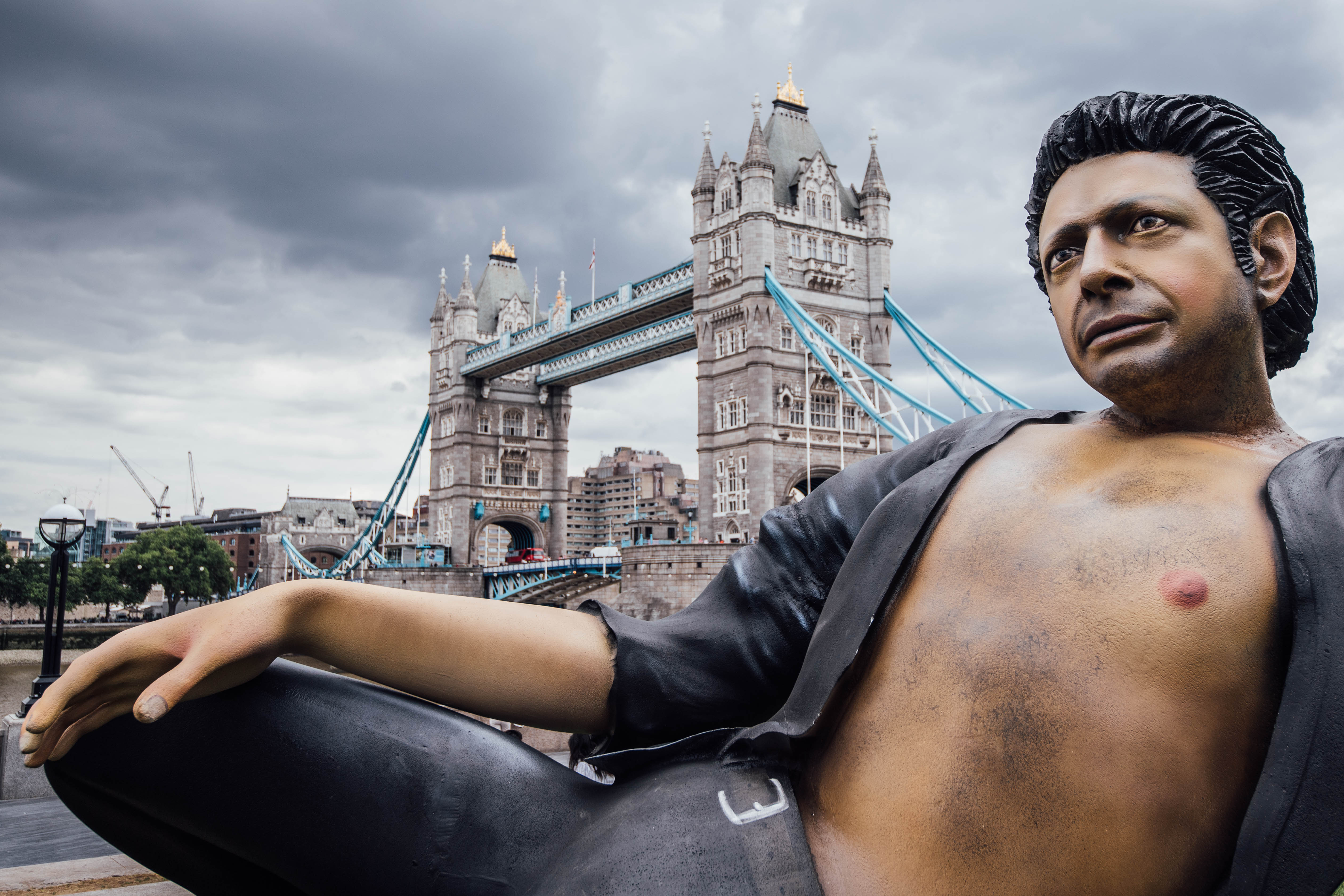 Jeff Goldblum In London: Jurassic Park Fans Create A Frenzy Jeff Goldblum In London: Jurassic Park Fans Create A Frenzy