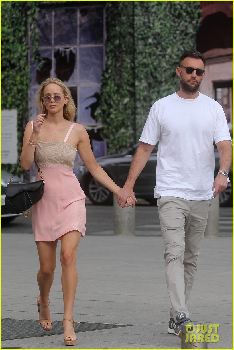 Jennifer Lawrence And Cooke Maroney: Couple Steps Out Amidst Baby No. 2 Rumors Jennifer Lawrence And Cooke Maroney: Couple Steps Out Amidst Baby No. 2 Rumors