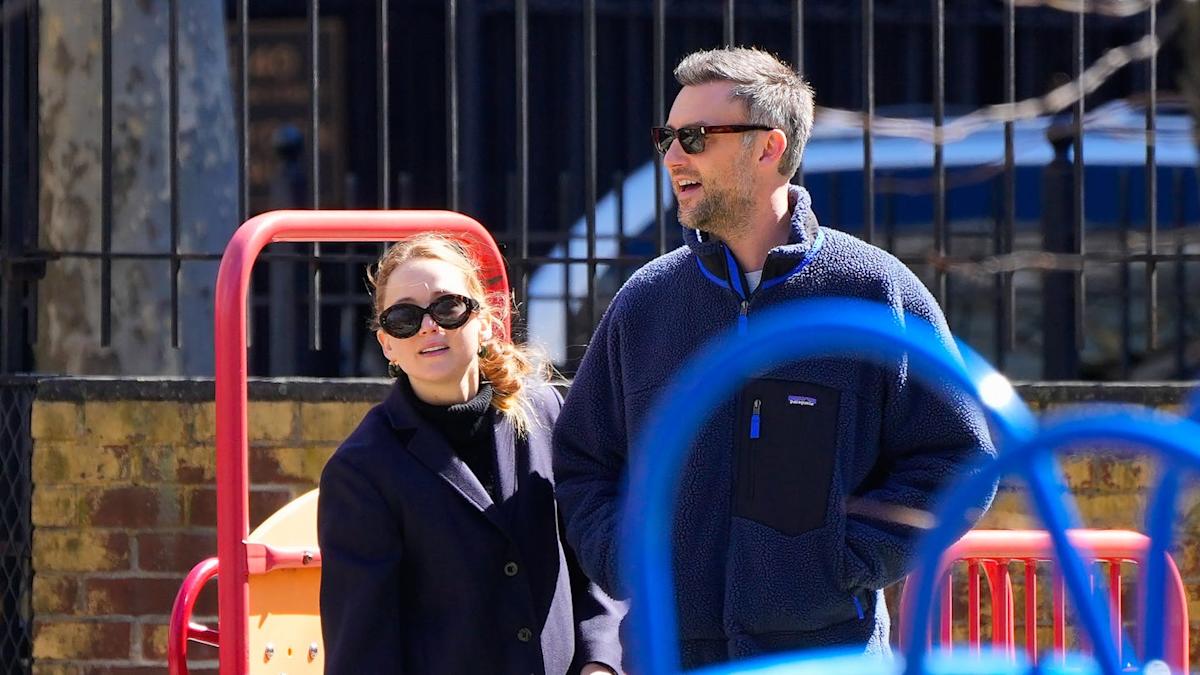 Jennifer Lawrence And Cooke Maroney: Pictures Spark Renewed Baby No. 2 Discussion Jennifer Lawrence And Cooke Maroney: Pictures Spark Renewed Baby No. 2 Discussion