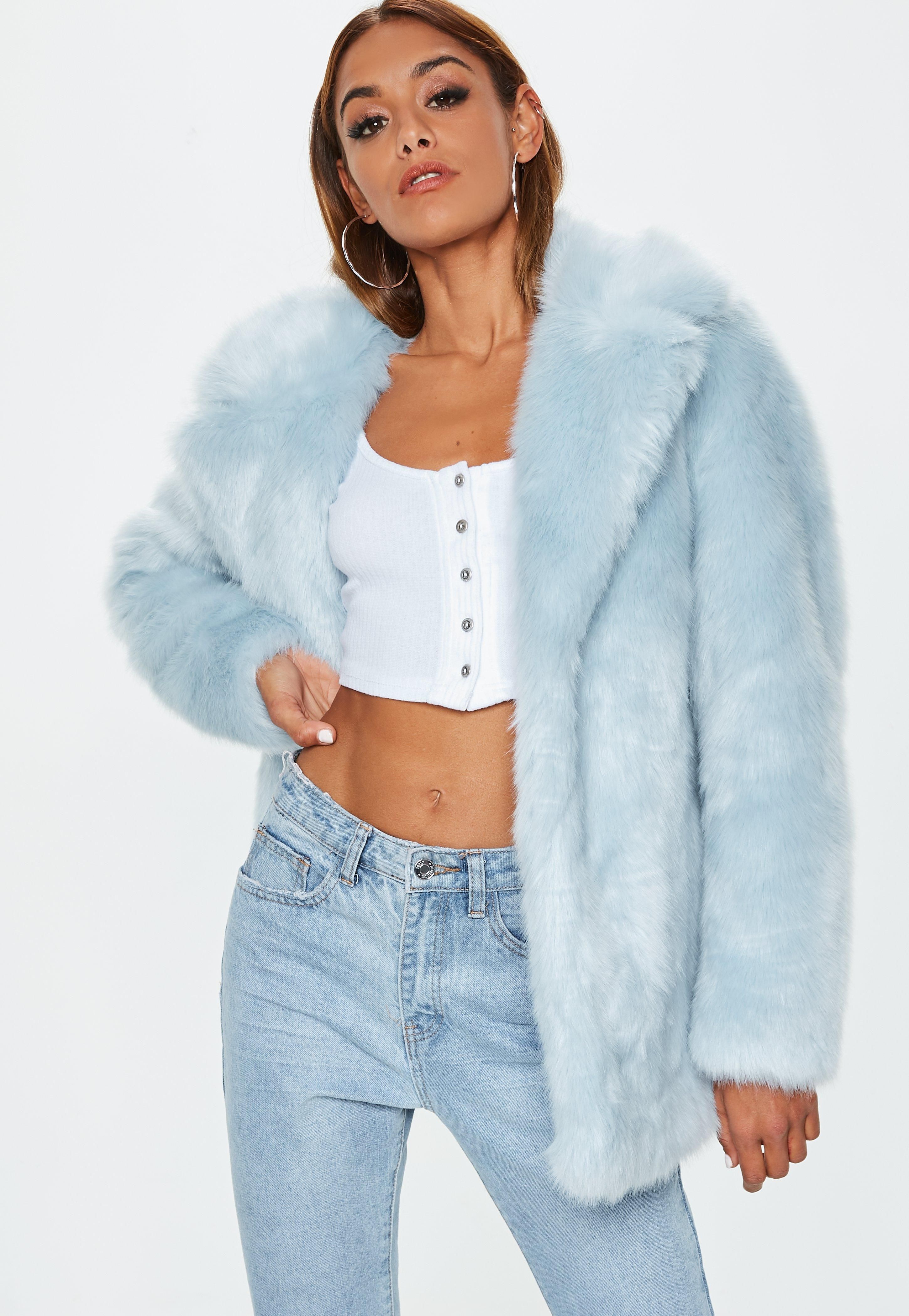 Jessica Simpson's Cheetah Print And Blue Fur Coat: Airport Fashion Jessica Simpson's Cheetah Print And Blue Fur Coat: Airport Fashion