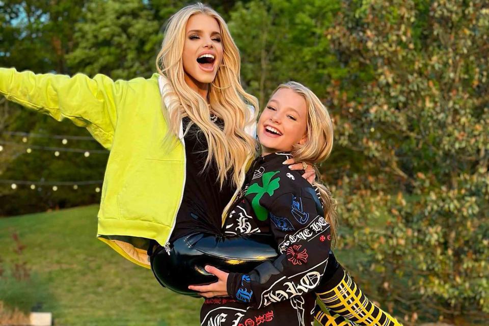 Jessica Simpson's Snake Sperm Statement: Controversy And Reaction Jessica Simpson's Snake Sperm Statement: Controversy And Reaction