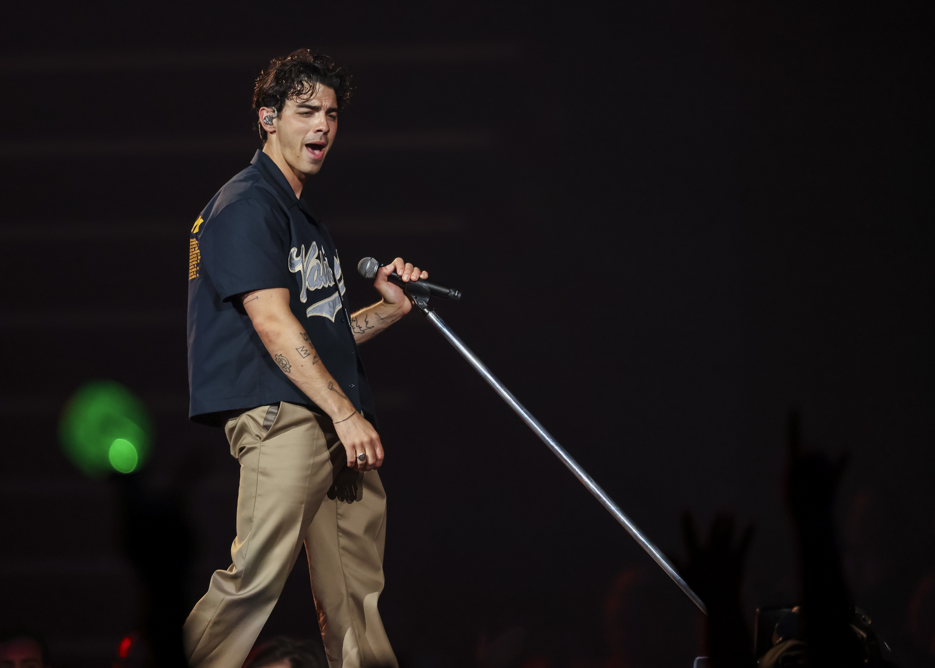 Joe Jonas Responds To Couple's Argument Involving Him Joe Jonas Responds To Couple's Argument Involving Him