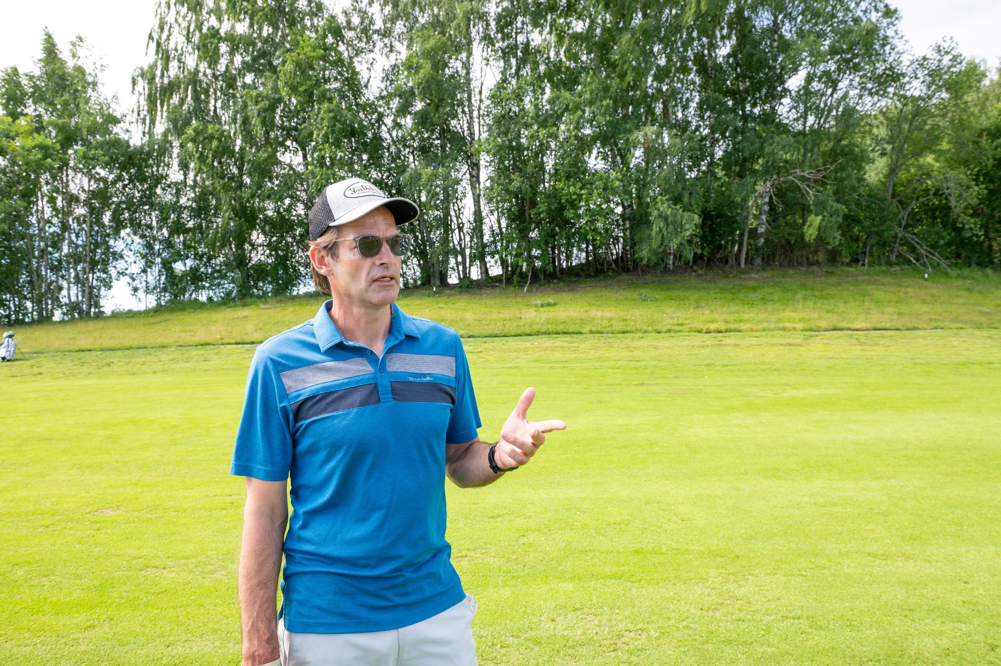 Jon Almaas: Fra TV-skjermen Til Bondegården Jon Almaas: Fra TV-skjermen Til Bondegården