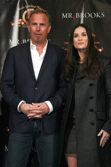 Kevin Costner's Pursuit Of Demi Moore: What The Insiders Say Kevin Costner's Pursuit Of Demi Moore: What The Insiders Say