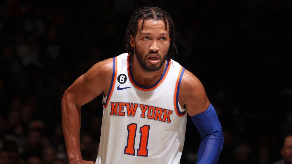 Knicks Fan's Petition: Replace Lady Liberty With Jalen Brunson? Knicks Fan's Petition: Replace Lady Liberty With Jalen Brunson?