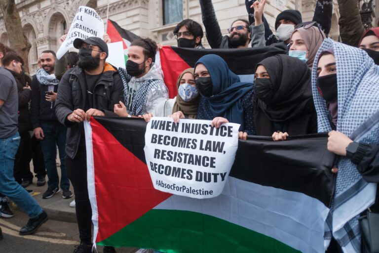 Konflik Israel-Hamas: Mencari Akar Permasalahan Perdamaian Konflik Israel-Hamas: Mencari Akar Permasalahan Perdamaian