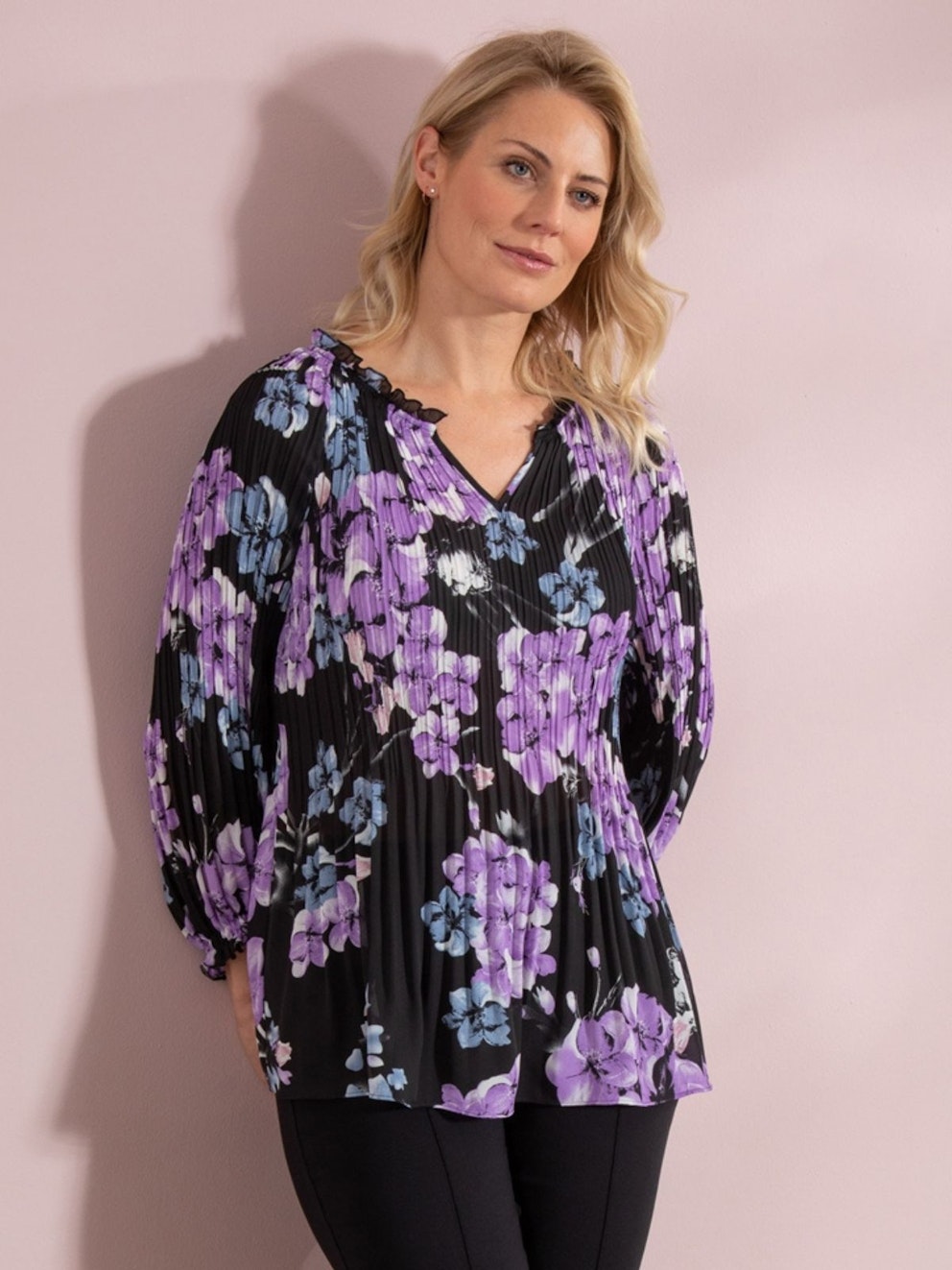 Last Minute Wardrobe Issue For Cat Deeley On This Morning Last Minute Wardrobe Issue For Cat Deeley On This Morning