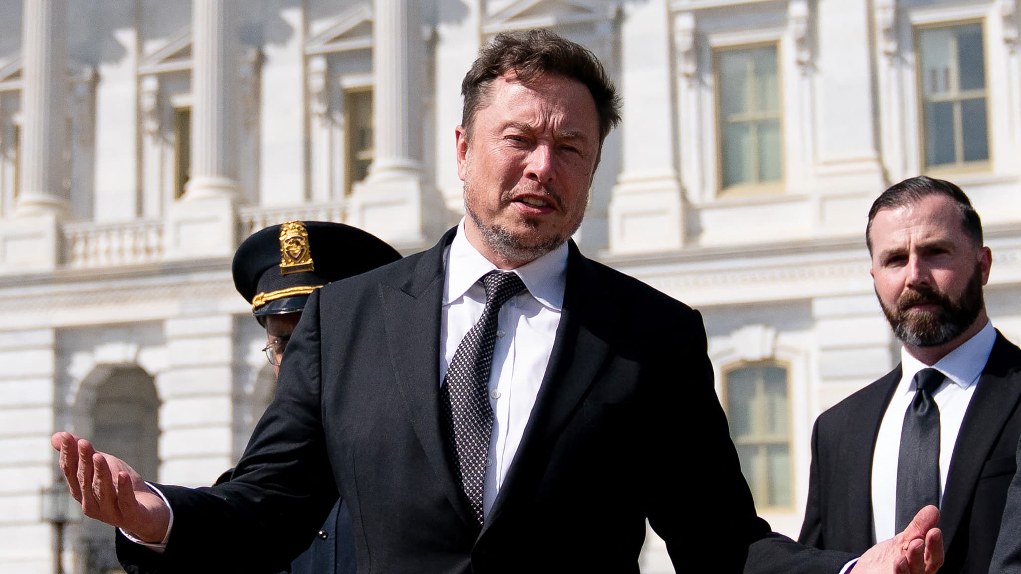 Le Cas X : Comment Elon Musk Contribue-t-il À La Visibilité De L'extrême Droite En Europe ?
