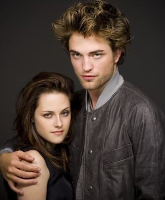 Learning From Robert Pattinson: Practical Diaper Changing Advice For Dads Learning From Robert Pattinson: Practical Diaper Changing Advice For Dads