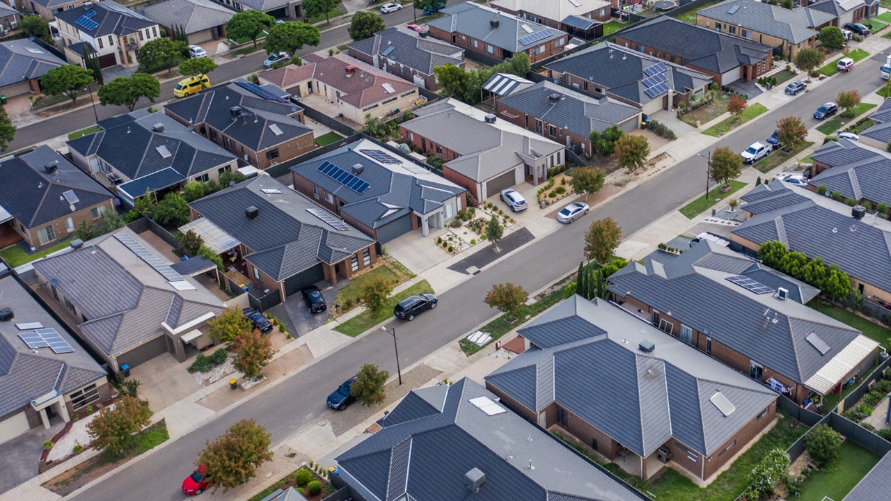 Legal Action Looms: Housing Corporations Confront Minister On Rent Freeze Legal Action Looms: Housing Corporations Confront Minister On Rent Freeze