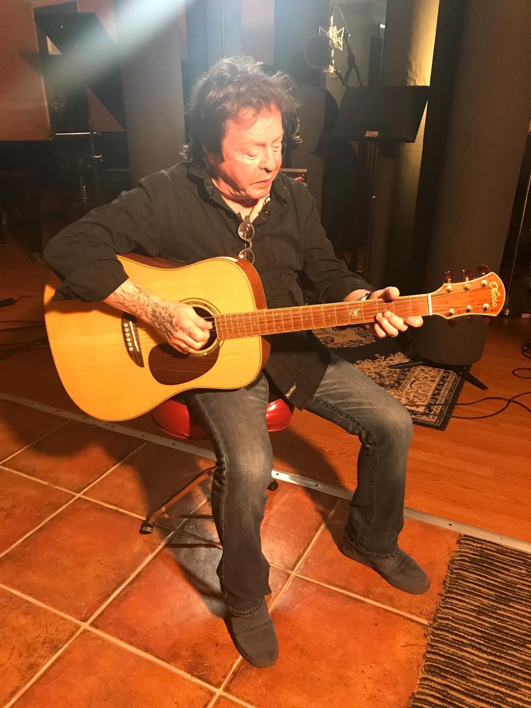 Legendary Guitarist Rick Derringer Passes Away At 77