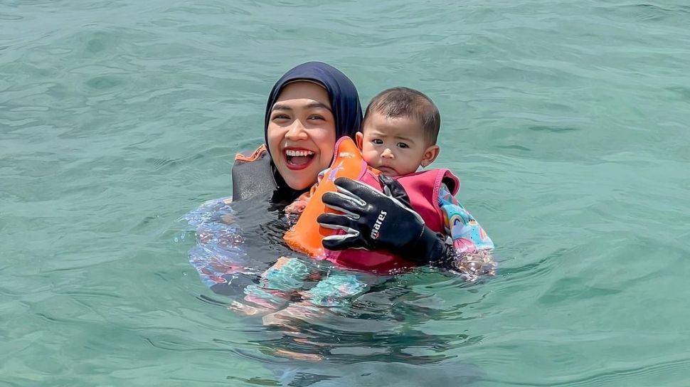 Liburan Lebaran Ria Ricis Dan Moana: 7 Momen Seru Di Bali & Sumba Liburan Lebaran Ria Ricis Dan Moana: 7 Momen Seru Di Bali & Sumba