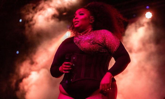 Lizzo Announces New Music On Twitch: Get Ready To Gag