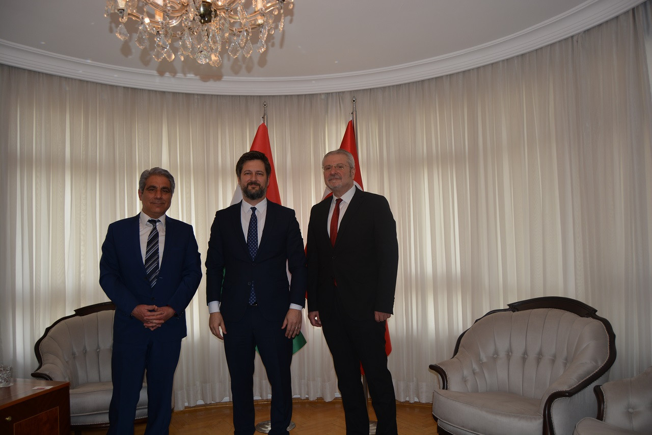 Macaristan Ziyaretinde Hacıosmanoğlu Ile Görüşenler Ve Tartışılan Konular Macaristan Ziyaretinde Hacıosmanoğlu Ile Görüşenler Ve Tartışılan Konular