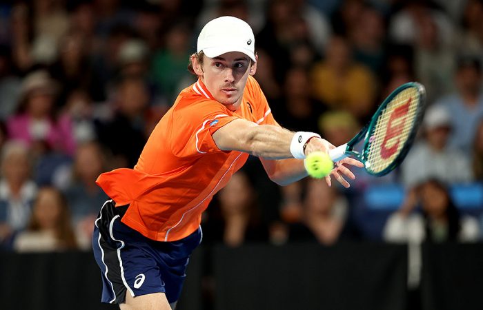 Madrid Open: De Minaur's Early Exit And Świątek's Dominant Performance Madrid Open: De Minaur's Early Exit And Świątek's Dominant Performance
