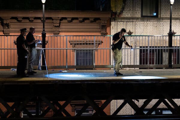 Man Seriously Injured In Subway Station Stabbing Near Brooklyn Bridge Man Seriously Injured In Subway Station Stabbing Near Brooklyn Bridge