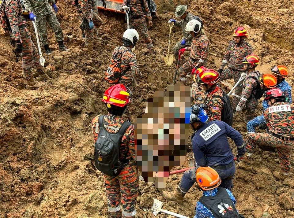 Mangsa Tragedi Putra Heights Terima Bantuan Daripada 10 ADN PAS Selangor Mangsa Tragedi Putra Heights Terima Bantuan Daripada 10 ADN PAS Selangor