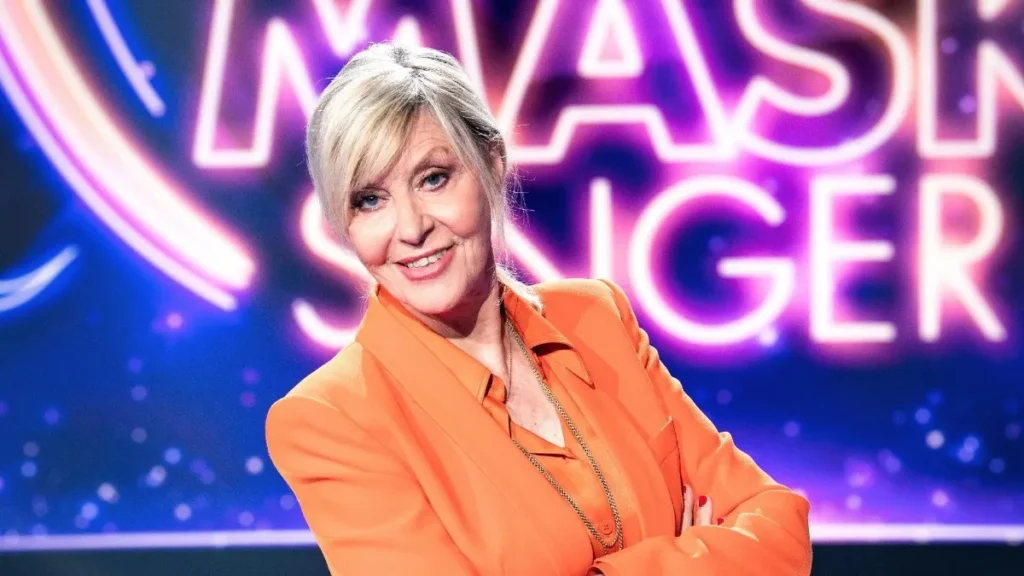 Mask Singer 2025 : L'Autruche Révélée, Surprise De Chantal Ladesou Et Laurent Ruquier Mask Singer 2025 : L'Autruche Révélée, Surprise De Chantal Ladesou Et Laurent Ruquier