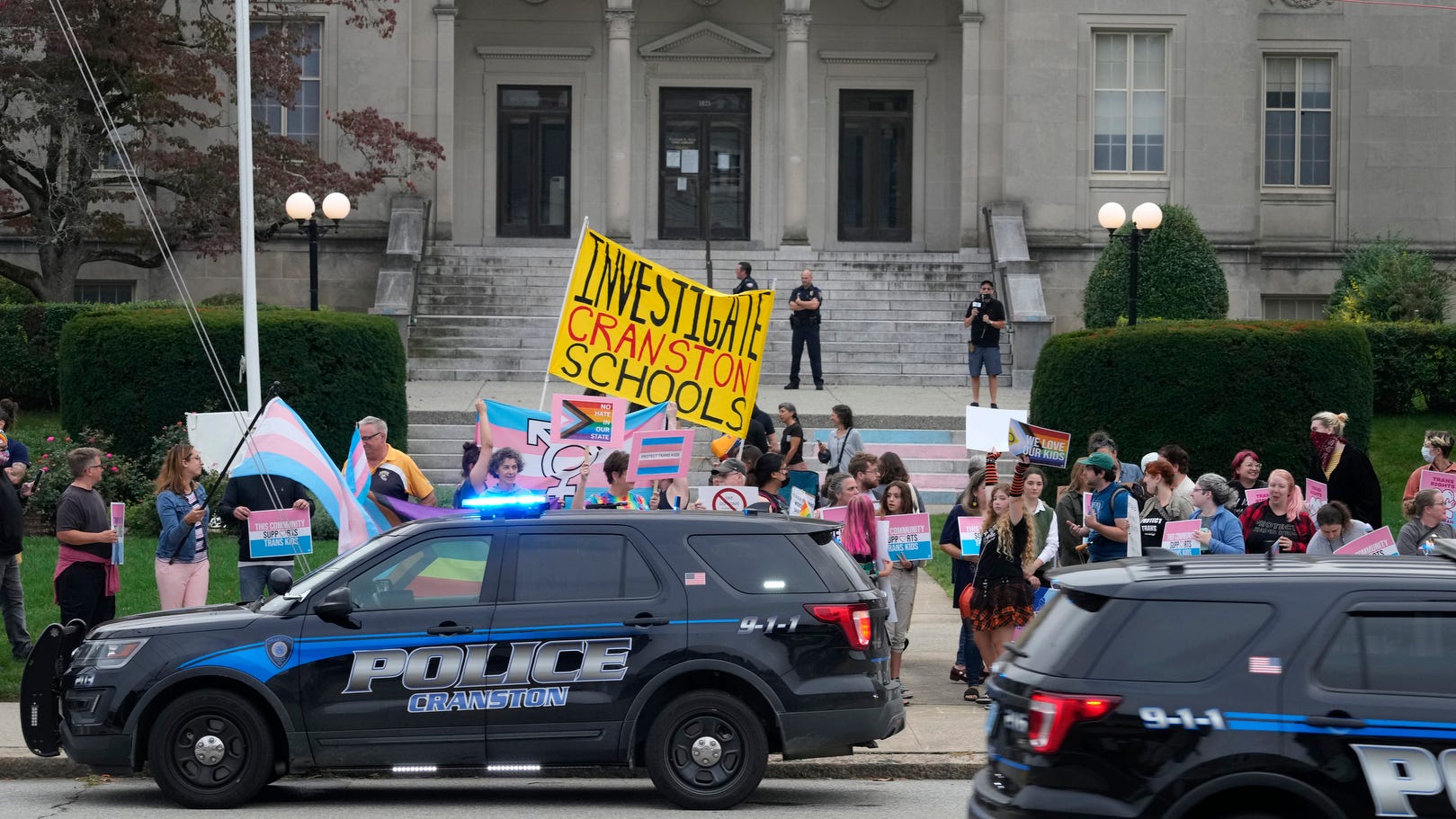 Massive 20,000-Strong Protest Demands Transgender Rights Massive 20,000-Strong Protest Demands Transgender Rights