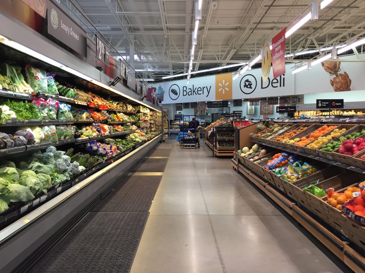 Meeting With Trump: Walmart And Target Navigate Tariff Challenges Meeting With Trump: Walmart And Target Navigate Tariff Challenges