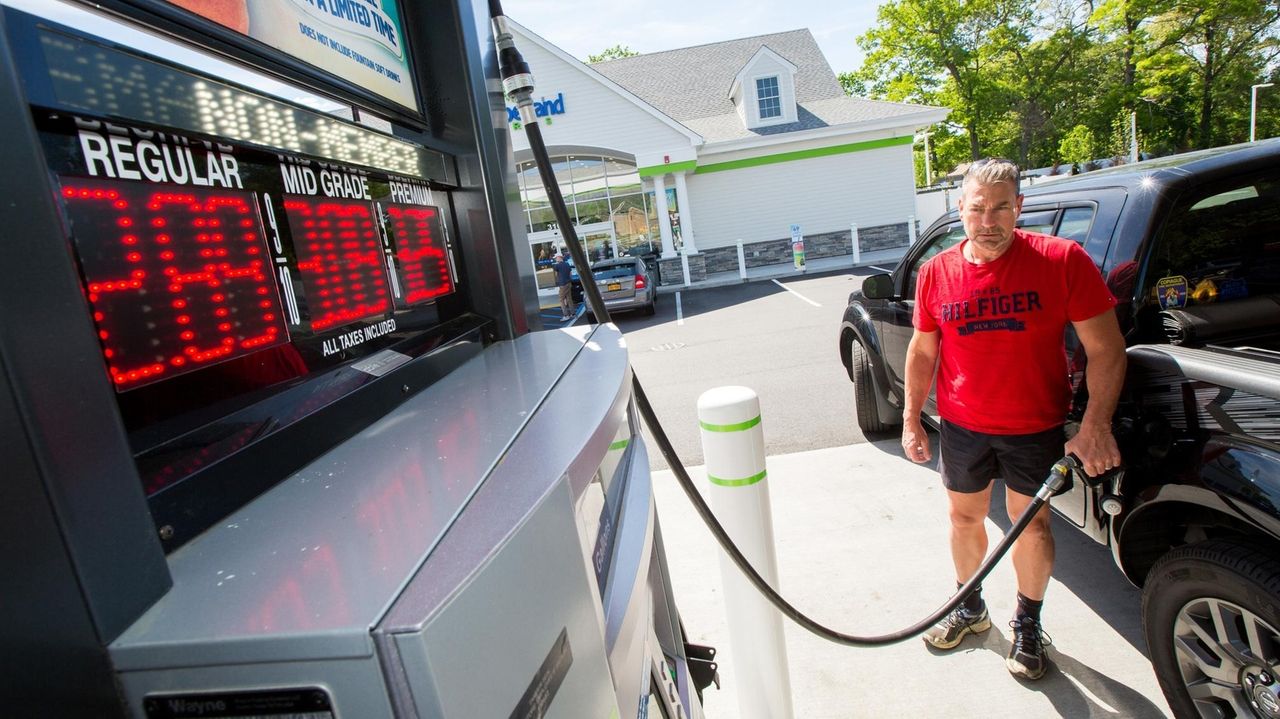 Memorial Day Weekend: Gas Prices And Your Road Trip Budget Memorial Day Weekend: Gas Prices And Your Road Trip Budget