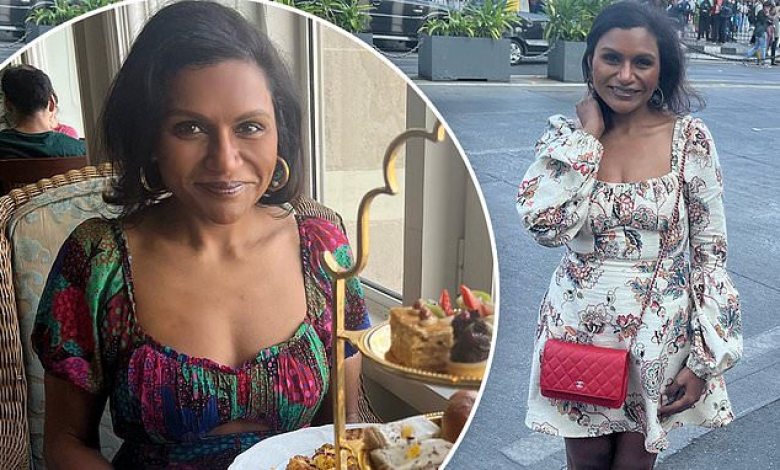 Mindy Kaling's Slim Figure Stuns Fans At Series Premiere Mindy Kaling's Slim Figure Stuns Fans At Series Premiere