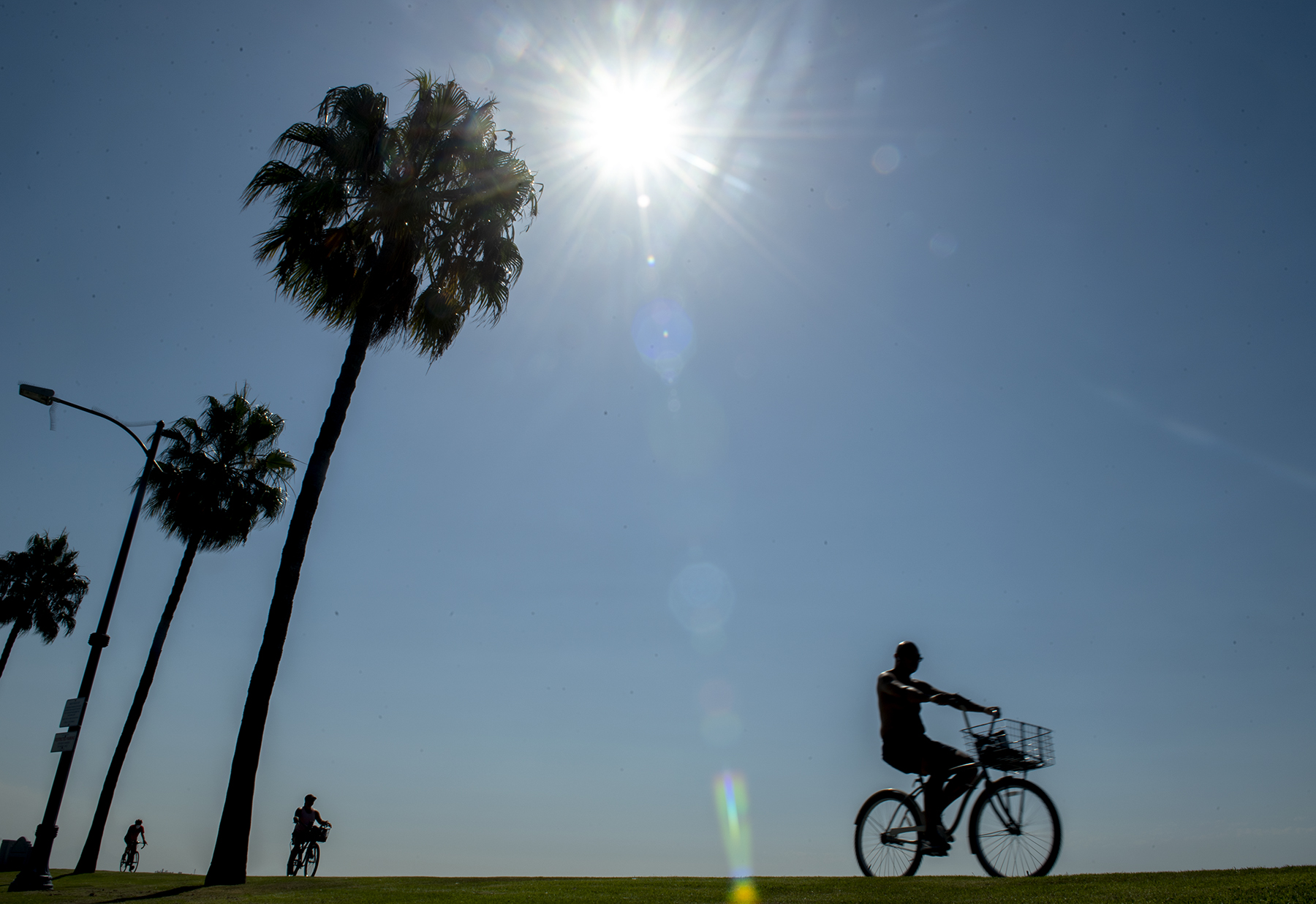 Mini Heat Wave Forecast: Southern California Weekend Temperatures