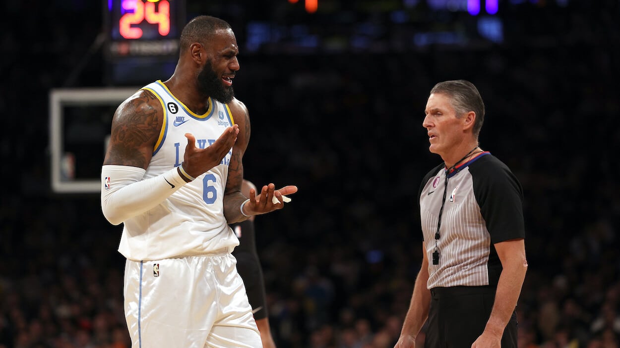 Missed Foul Call In Knicks-Pistons Game: NBA Referees' Admission Missed Foul Call In Knicks-Pistons Game: NBA Referees' Admission