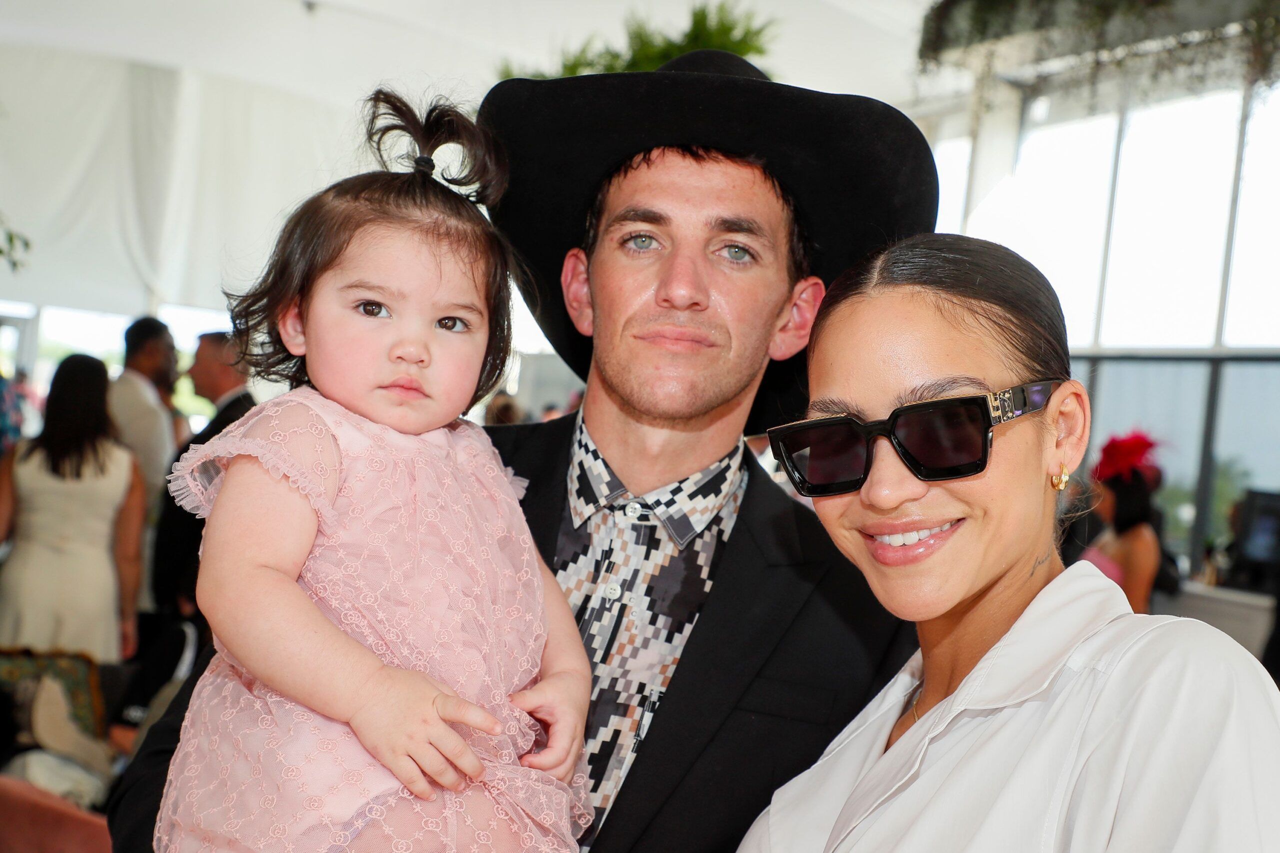 MobLand Premiere: Photos Of Pregnant Cassie And Alex Fine MobLand Premiere: Photos Of Pregnant Cassie And Alex Fine