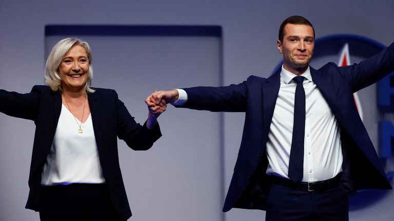 National Rally's Le Pen Demonstration: A Disappointing Turnout? National Rally's Le Pen Demonstration: A Disappointing Turnout?