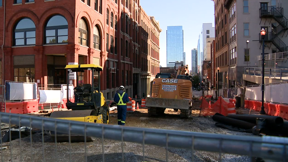 Natural Gas Leak Prompts Downtown Louisville Evacuations Natural Gas Leak Prompts Downtown Louisville Evacuations