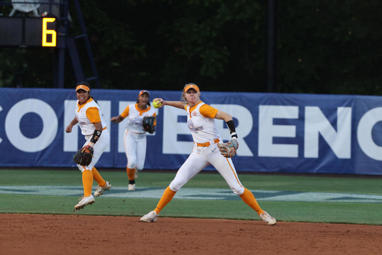 NCAA Softball History: Karlyn Pickens Throws 78.2 Mph Fastball NCAA Softball History: Karlyn Pickens Throws 78.2 Mph Fastball