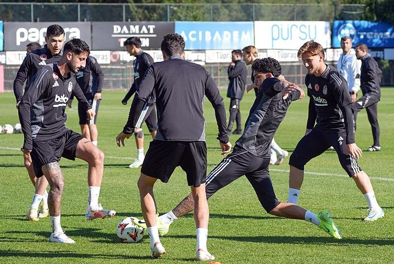 Nereden İzlenir? Lyon - PSG Maçı Canlı Yayın Rehberi Nereden İzlenir? Lyon - PSG Maçı Canlı Yayın Rehberi