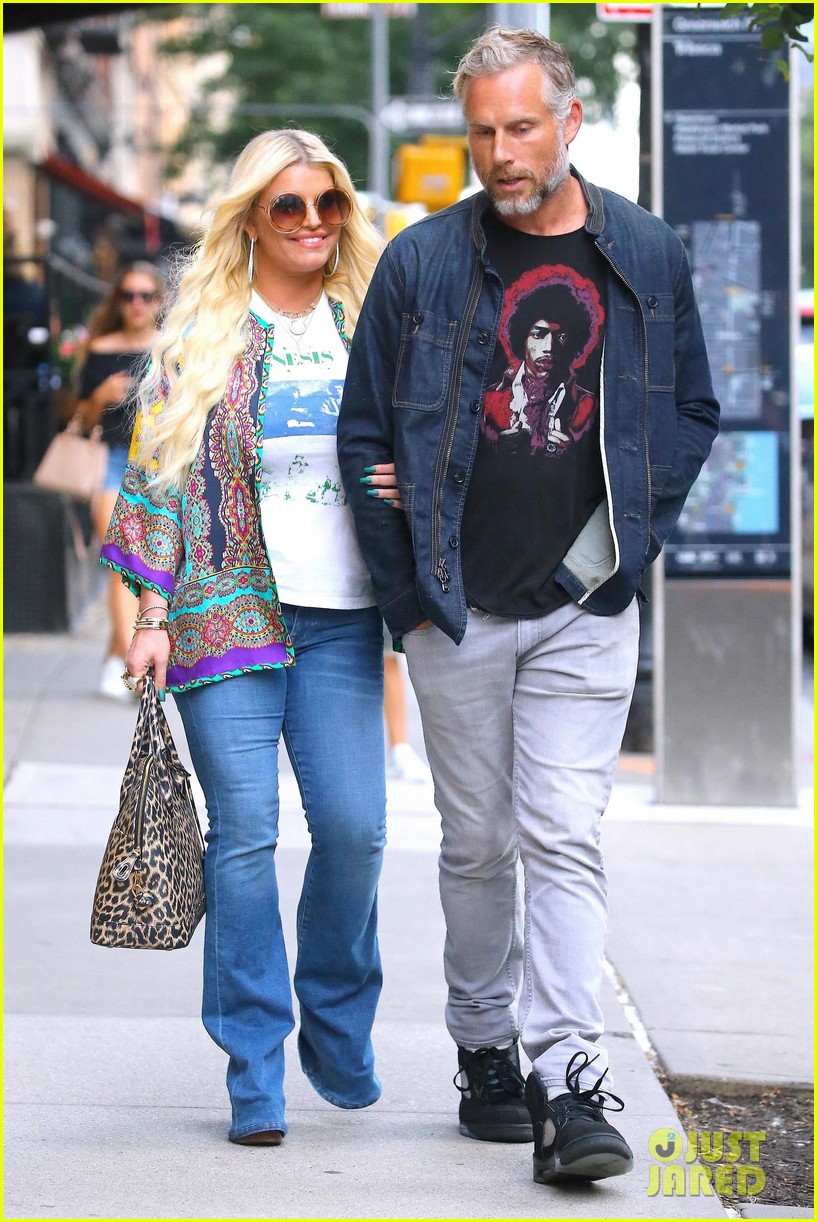 New Music From Jessica Simpson: The Support Of Eric Johnson New Music From Jessica Simpson: The Support Of Eric Johnson