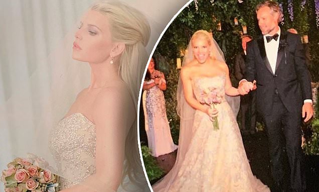 New Song Suggests Jessica Simpson's Marriage To Eric Johnson Faced Infidelity New Song Suggests Jessica Simpson's Marriage To Eric Johnson Faced Infidelity