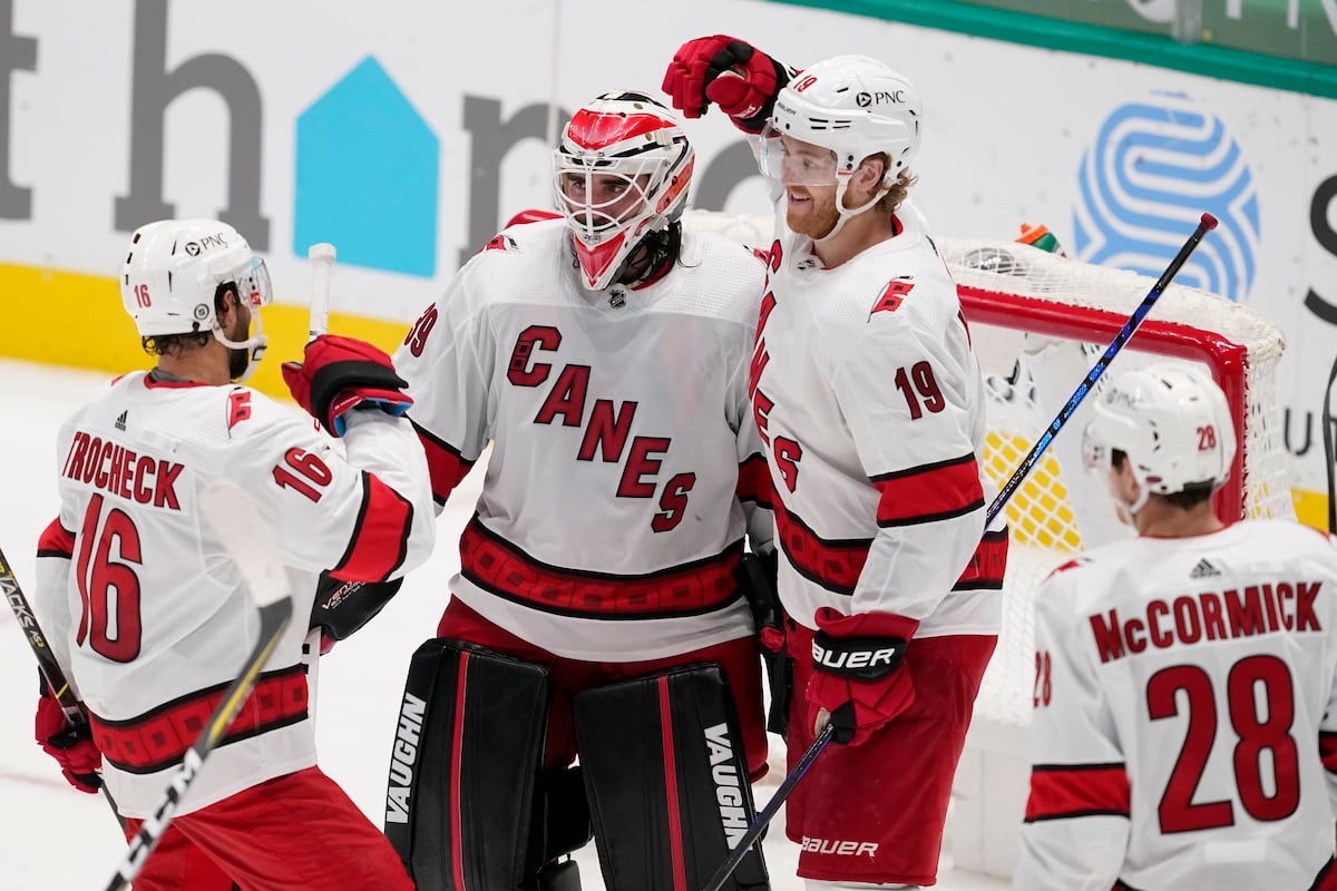 NHL Playoff Standings Showdown Saturday: What To Watch NHL Playoff Standings Showdown Saturday: What To Watch