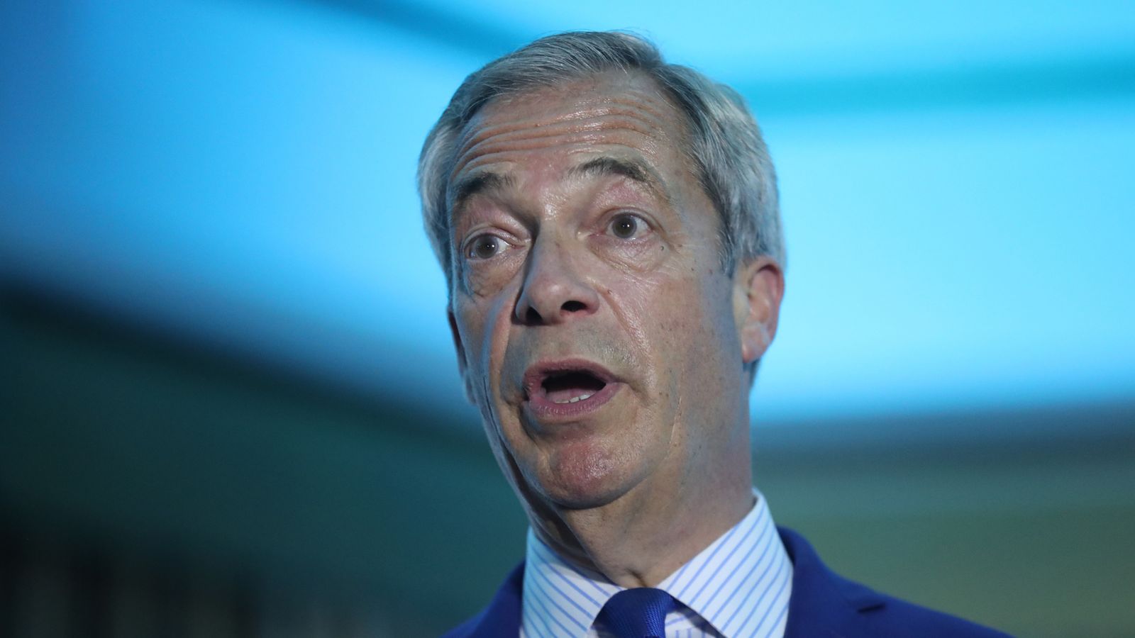 Nigel Farage In Shrewsbury: Reform Party Leader's Visit Sparks Controversy Nigel Farage In Shrewsbury: Reform Party Leader's Visit Sparks Controversy