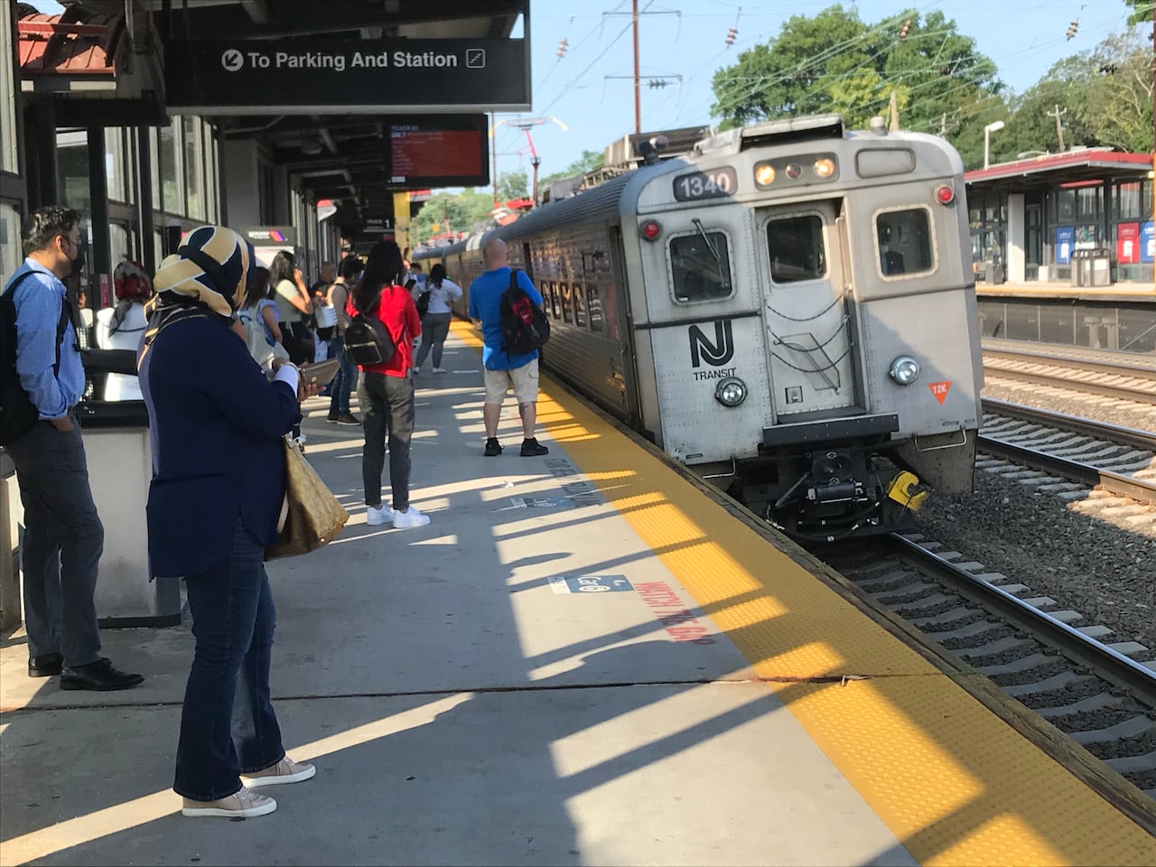 NJ Transit Avoids Further Disruption With Engineer Union Deal NJ Transit Avoids Further Disruption With Engineer Union Deal