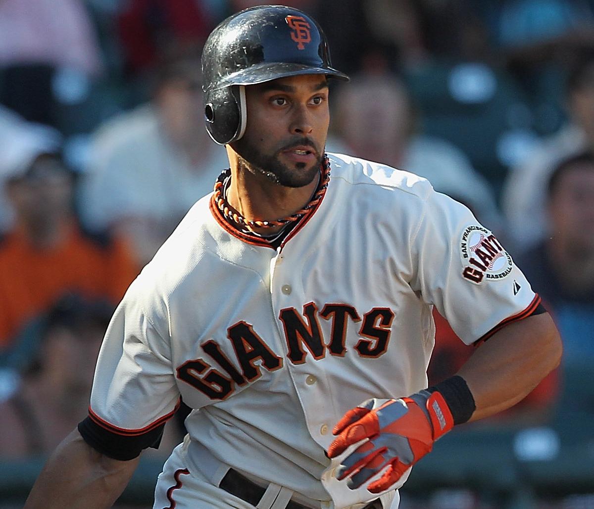 NL West Report: Giants Lead, Suárez's 4-HR Game, Rockies Struggle NL West Report: Giants Lead, Suárez's 4-HR Game, Rockies Struggle