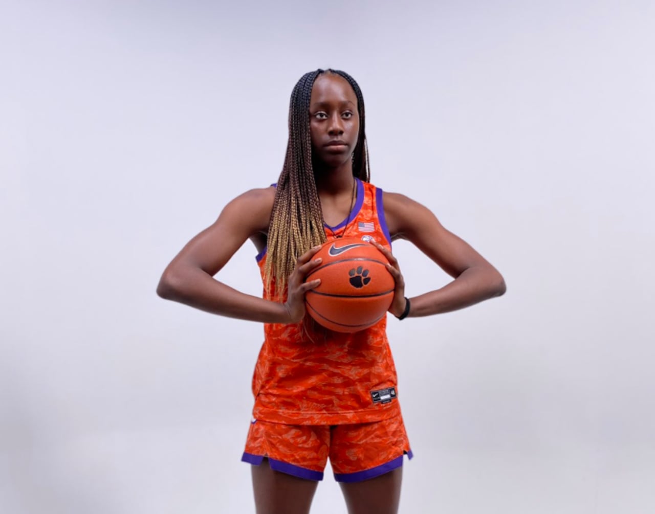 Oregon Women's Basketball: Graves' International Recruiting Success Oregon Women's Basketball: Graves' International Recruiting Success