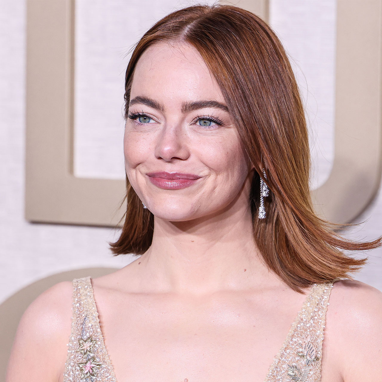 Oscars 2025: Emma Stone's Daring Sequin Louis Vuitton Gown And Retro Hairstyle Oscars 2025: Emma Stone's Daring Sequin Louis Vuitton Gown And Retro Hairstyle