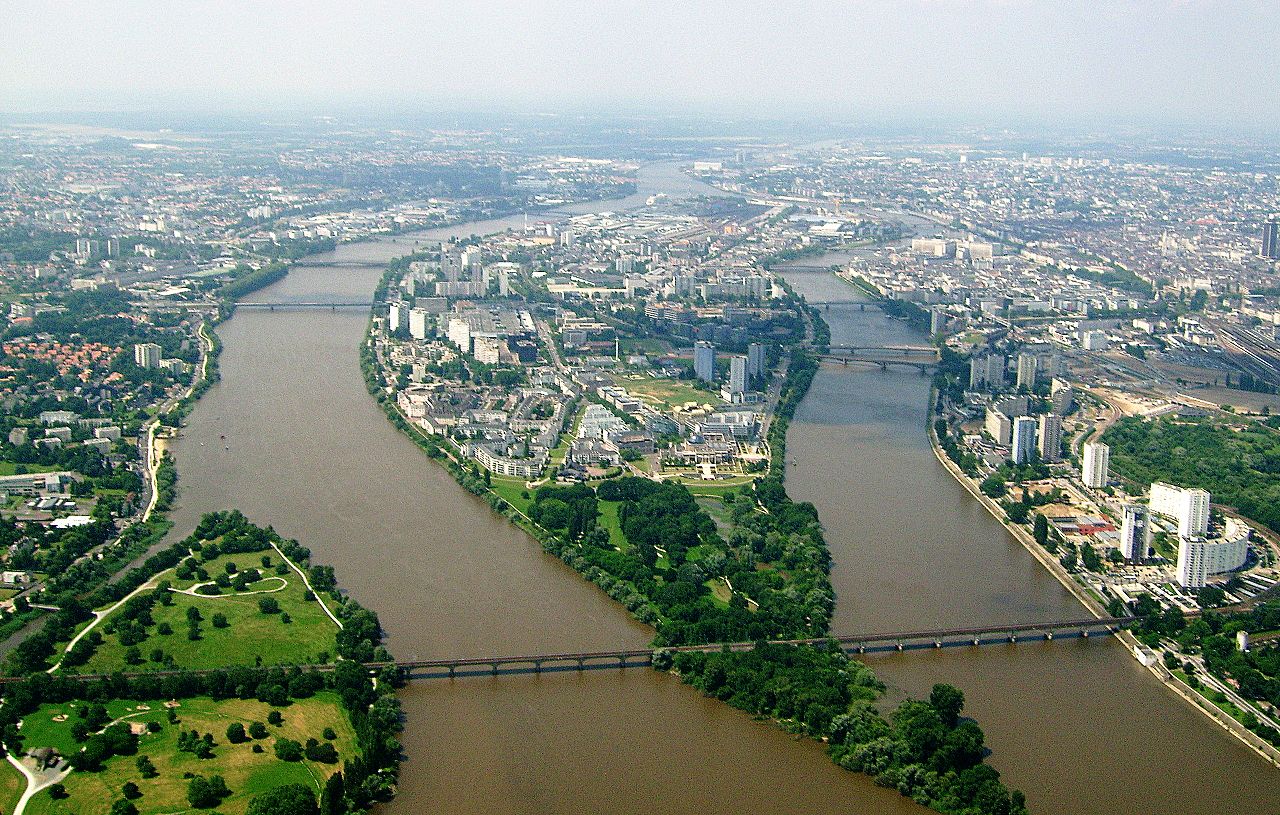 Parcourir La Loire À Vélo: Nantes, Le Vignoble Et L'Estuaire Parcourir La Loire À Vélo: Nantes, Le Vignoble Et L'Estuaire