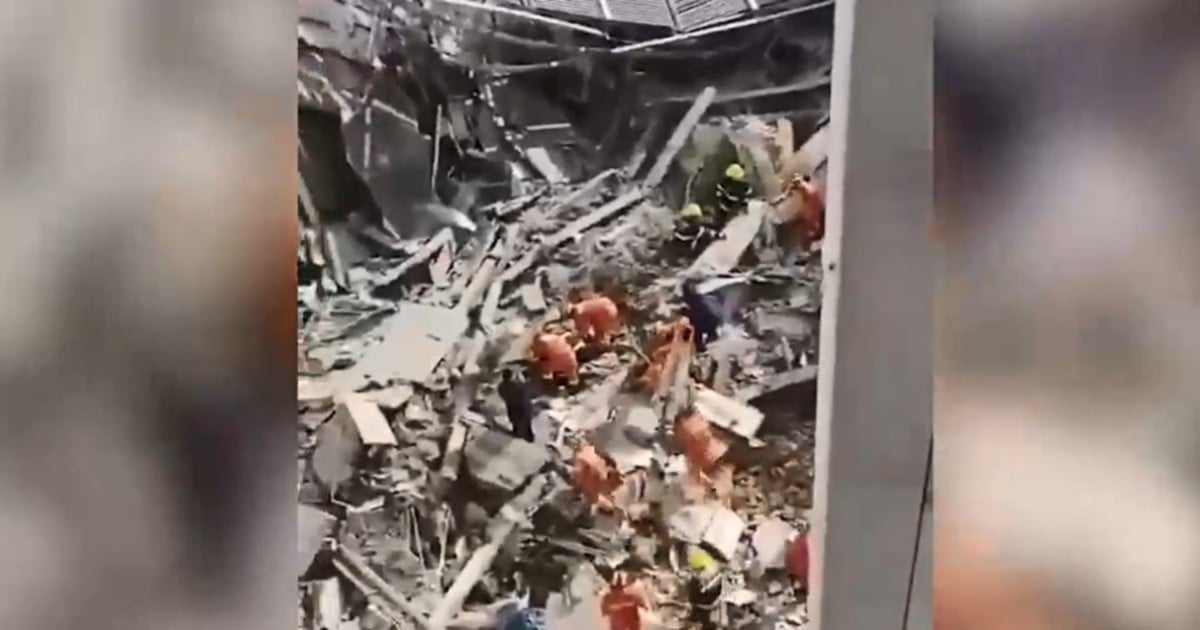 Partial Collapse Of Historic Chinese Tower Leaves Tourists In Panic Partial Collapse Of Historic Chinese Tower Leaves Tourists In Panic