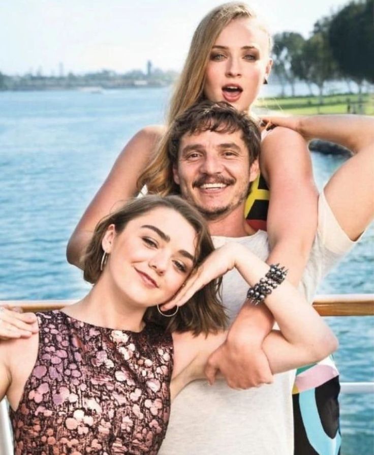 Pedro Pascal Speaks Out On Jennifer Aniston Romance Speculation Pedro Pascal Speaks Out On Jennifer Aniston Romance Speculation