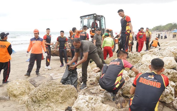 Peran Kodam Udayana Dalam Mendukung Gerakan Bali Bersih Sampah Peran Kodam Udayana Dalam Mendukung Gerakan Bali Bersih Sampah
