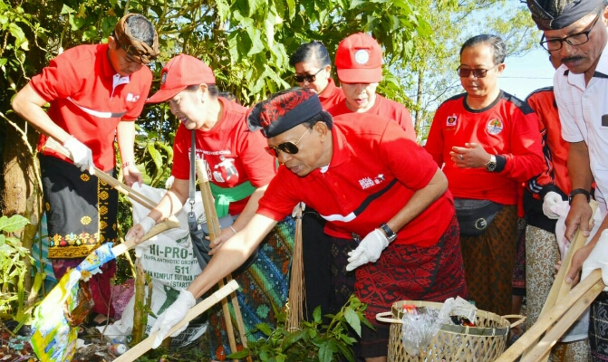 Persemian Gerakan Bali Bersih Sampah: Strategi Menuju Pulau Bali Yang Lebih Bersih Persemian Gerakan Bali Bersih Sampah: Strategi Menuju Pulau Bali Yang Lebih Bersih