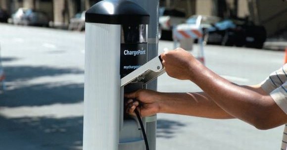 Porsche Išplečia Elektromobilių Įkrovimo Tinklą Europoje Porsche Išplečia Elektromobilių Įkrovimo Tinklą Europoje
