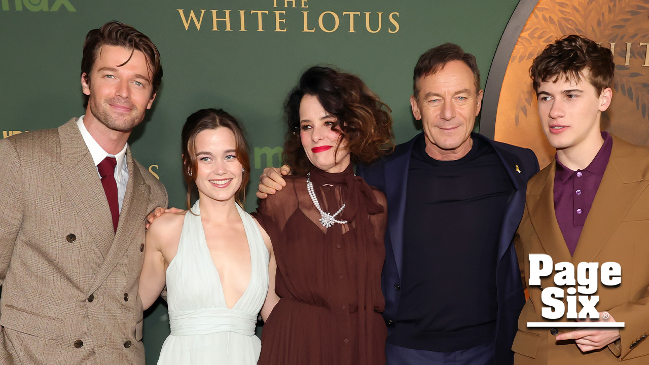 Pratt Responds To Schwarzenegger's Steamy White Lotus Moment Pratt Responds To Schwarzenegger's Steamy White Lotus Moment